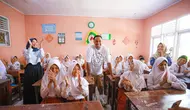 Bintang Fulham ke Indonesia, Gandeng Marc Klok Foundation Renovasi Sekolah Anak Pemulung di Bekasi