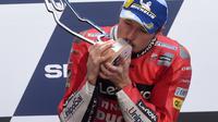 Ekspresi pembalap Ducati, Jack Miller, setelah menjuarai MotoGP Prancis, di Sirkuit Le Mans, Minggu (16/5/2021). (JEAN-FRANCOIS MONIER / AFP)