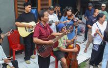 FOTO: Uniknya Tradisi Rabo-Rabo Masyarakat Kampung Tugu saat Rayakan Tahun Baru