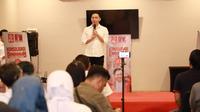 Salah satu calon Ketua Umum Partai Solidaritas Indonesia, Agus Mulyono bertemu dengan jajaran kader DPD PSI se-Provinsi Banten. (Foto: Istimewa).