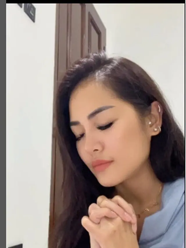 Vegen Acni mantan istri Vincent Raditya yang pertama (Foto Instagram @acnivegen)