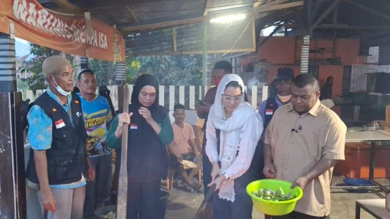 Pengungsi Beuringen Pidie Jaya Nikmati Kehangatan Kuah Beulangong Racikan Chef Benu Buloe