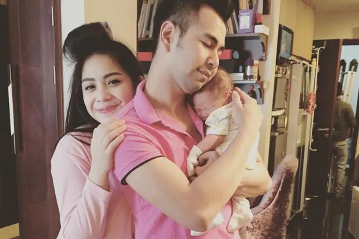 Raffi Ahmad dan Nagita Slavina, beserta Rafathar Malik Ahmad