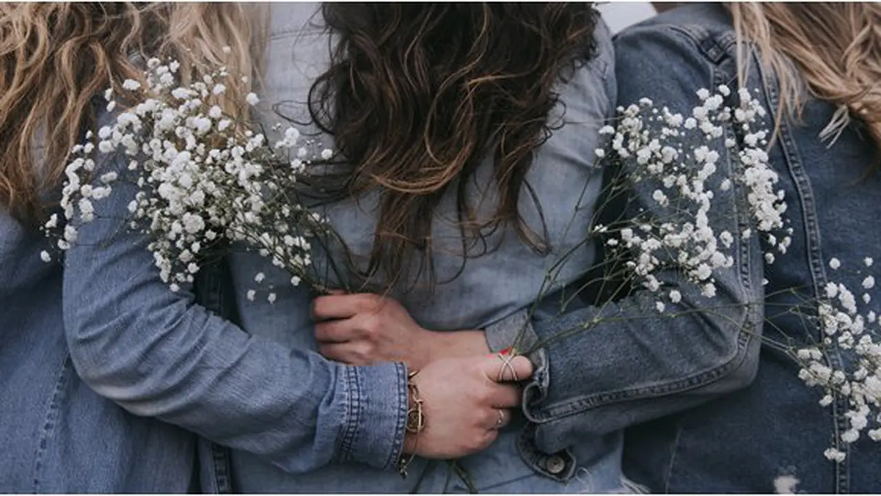 Gosip/copyright unsplash.com/@beccatapert