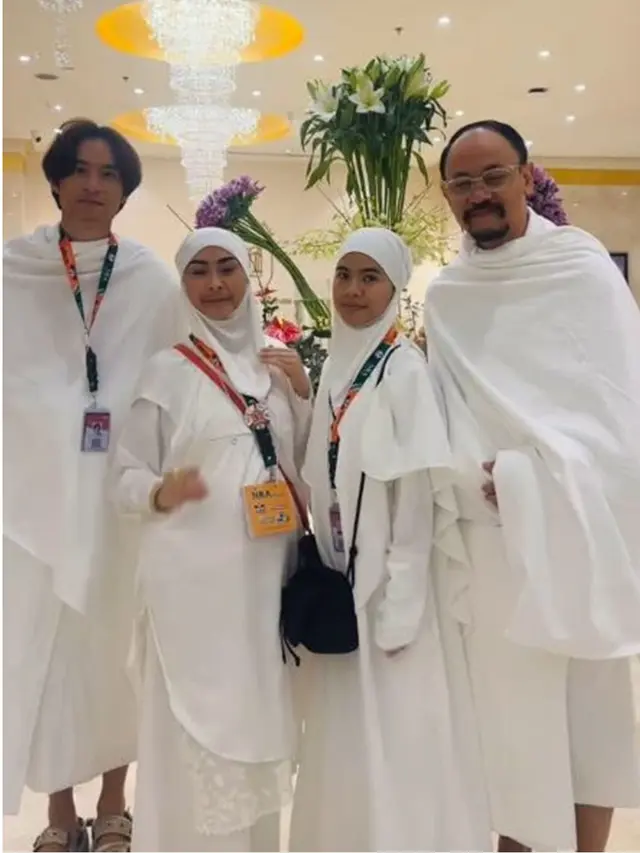 Potret 10 Artis Umrah di Awal Ramadhan 2025, Jalani Puasa Pertama di Makkah