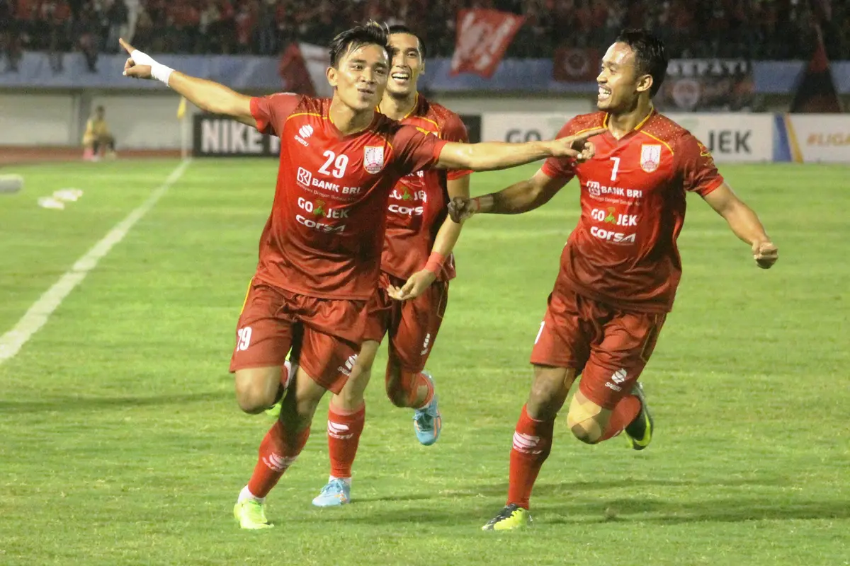 Persis Solo