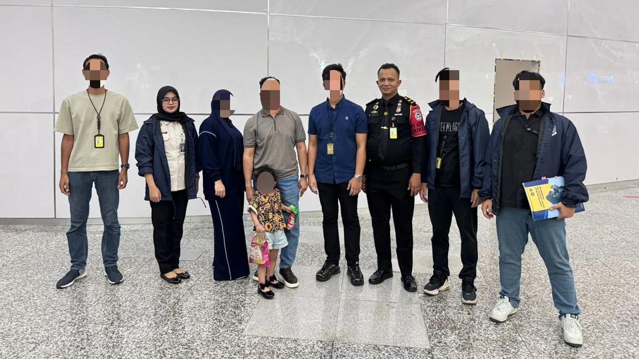 Masuk Bali dengan Paspor Palsu Belgia, Satu Keluarga Asal Irak Ditangkap di Bandara Ngurah Rai
