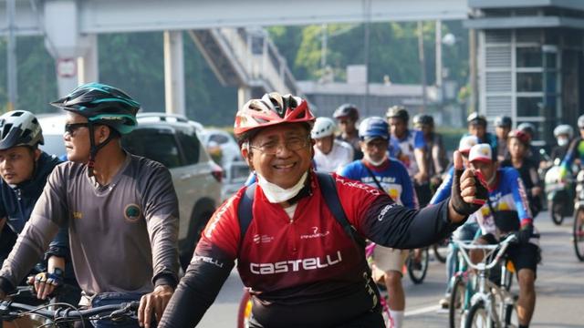 Peringati World Bicycle Day dan Hari Lingkungan Hidup Sedunia dengan Menggunakan Energi Terbarukan