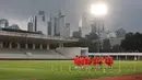 Para pemain Timnas Indonesia sesaat sebelum menggelar sesi latihan resmi jelang melawan Saint Kitts and Nevis pada laga perdana FIFA Series 2026 di Stadion Madya, Kompleks Gelora Bung Karno, Jakarta, Kamis (26/3/2026). (Bola.com/M Iqbal Ichsan)