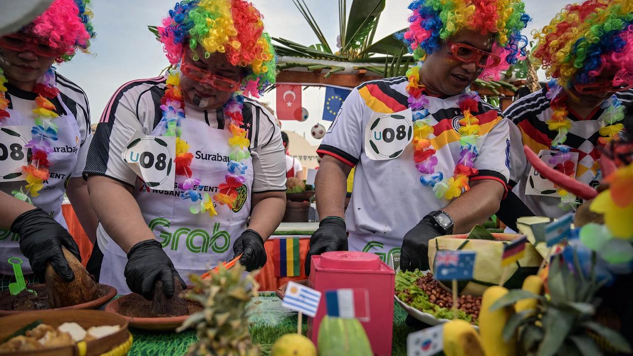 FOTO: Warna Warni Rujak Phoria Meriahkan HUT Ke-733 Surabaya