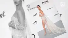 Sederet gaun cantik ini disebut-sebut sebagai gaun terseksi di red carpet 2017. Siapa saja artis Hollywood yang mengenakannya?Sederet gaun cantik ini disebut-sebut sebagai gaun terseksi di red carpet 2017. Siapa saja artis Hollywood yang mengenakanny...