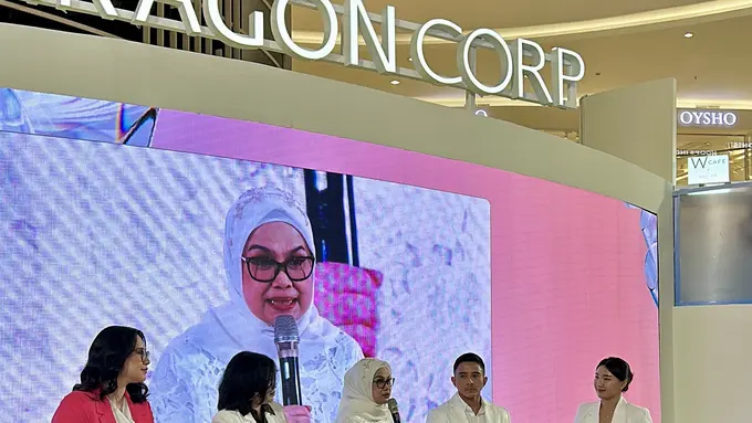 Masyarakat kini lebih mudah mengakses informasi kesehatan kulit melalui berbagai platform digital.