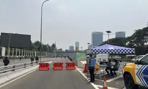 Ada Demo di DPR, Akses Keluar Slipi Tol Dalam Kota Ditutup Sementara. Foto: Jasa Marga