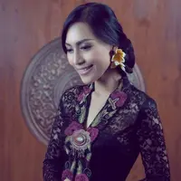 Intan Avantie mengikuti jejang sang bunda Anne Avantie meniti karier sebagai perancang busana. (Instagram @intan.avantie)