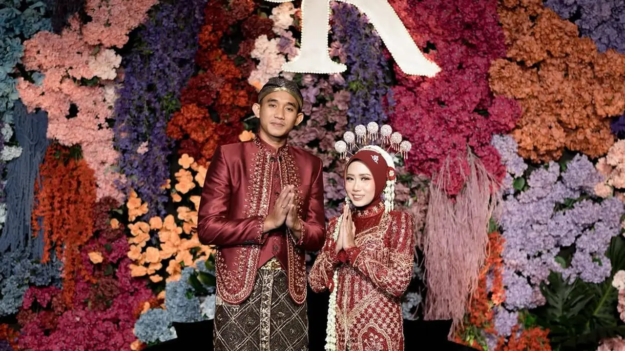 Gaun Istri Rizky Ridho (Foto: Instagram @rizkyridhoramadhani)
