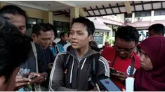Keluarga orang hilang baik di Yogya dan Solo mendatangi Polda DIY. Mereka keluarga dari Silvi Nur Fitria, mahasiswi Universitas Sebelas Maret (UNS) Solo, Jawa Tengah dan Dyah Ayu Yulianingsih, janda asal Yogyakarta. Fikri Hermawan, kakak Silvi mengaku sud