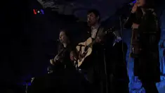 Menikmati konser musik Bluegrass di tengah akustik gua Cumberland Caverns yang nyaris sempurna. VOA