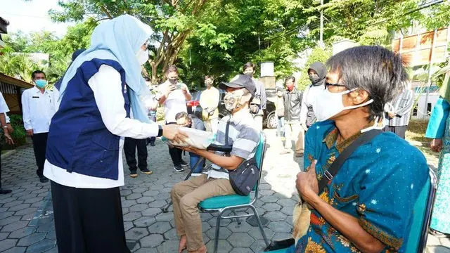 Pemkab Banyuwangi Salurkan 3.000 Bansos Beras ke Warga Tak Terdaftar DTKS