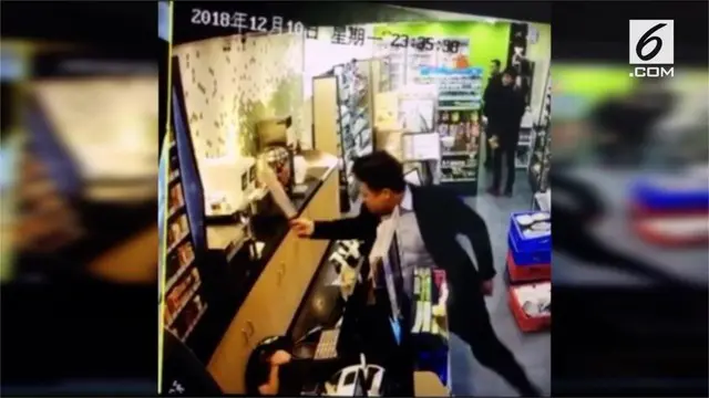 VIDEO: Makanan Habis, Pelanggan Ngamuk di Toko