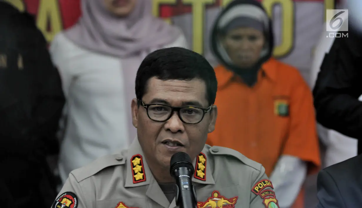 Kabid Humas Polda Metro Jaya Kombes Argo Yuwono saat rilis pengungkapan kasus penculikan balita ASA (3) di Mapolda Metro Jaya, Senin (15/4). Motif pelaku berinisial A(55) menculik korban di Masjid Al Amin Bintara Jaya Bekasi adalah untuk dieksploitasi sebagai pengemis (merdeka.com/ Iqbal S. Nugroho)