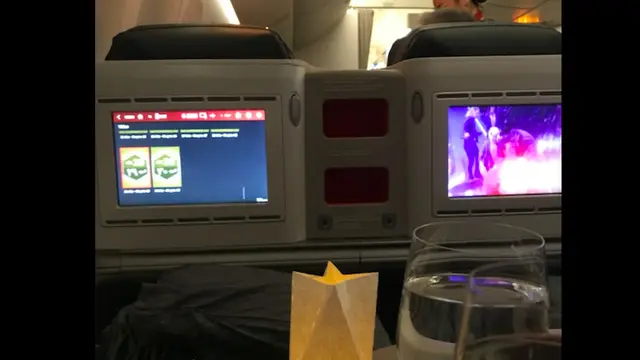 Suasana penerbangan di maspakai Turkish Airlanes. (Liputan6.com/Luqman Rimadi)