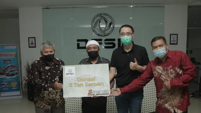 Penyerahan Donasi 6 Ton Semen untuk Renovasi Rumah Ibadah di Bandung
