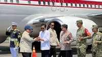 Prabowo Disambut Sultan HB X saat Tiba di Yogya, Resmikan Pabrik Kendaraan Listrik Magelang