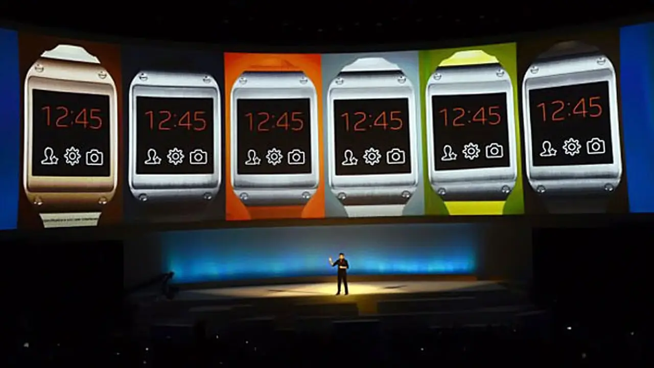 galaxy-gear-130906b.jpg