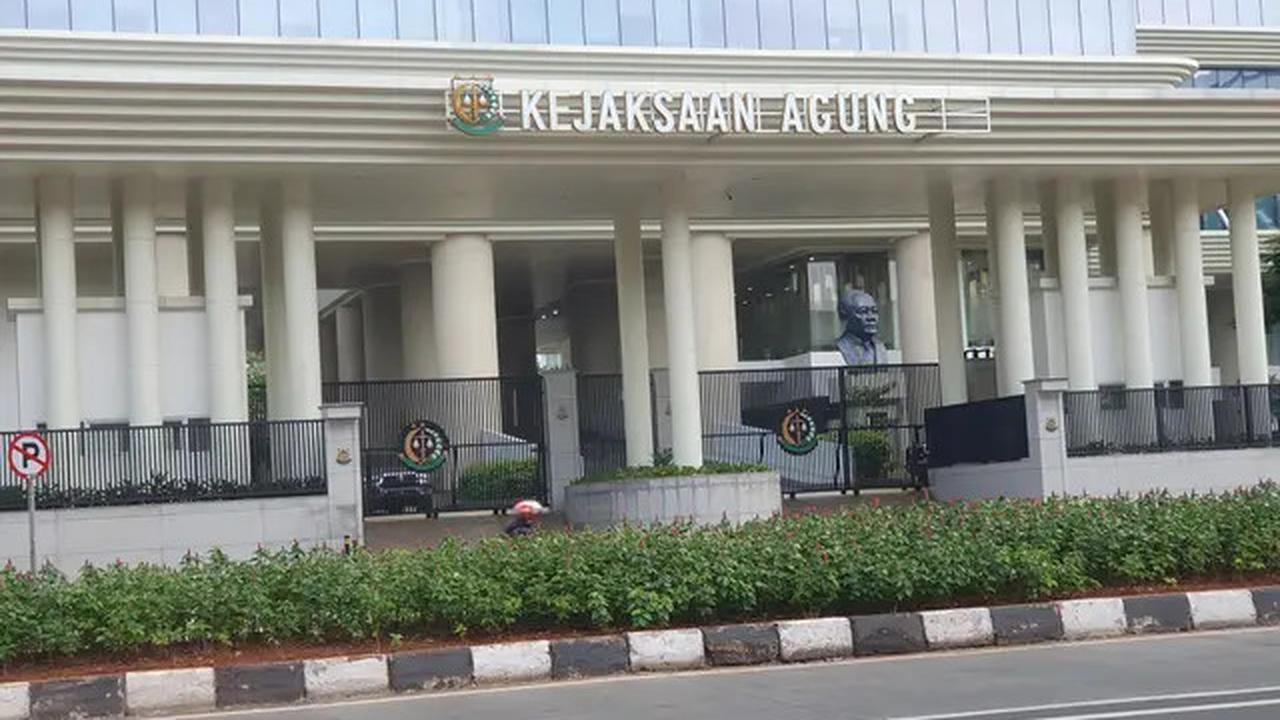 Respons Riza Chalid Tersangka, Mahfud Md: Bravo Kejagung, Masih Ada yang Nyinyir Tak Apa-apa