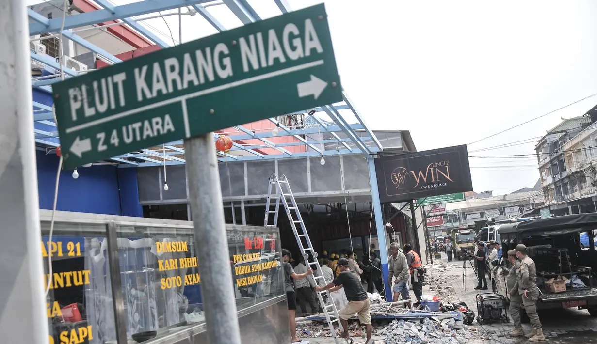 Pengurus rukun warga sudah melaporkan hal itu kepada lurah dan camat, tetapi tak kunjung ada penertiban hingga ramai atau viral di media sosial. (merdeka.com/Iqbal S.Nugroho)