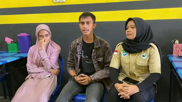 Viral Pria Ditarik Orang Utan di Kebun Binatang Ternyata untuk Konten ...