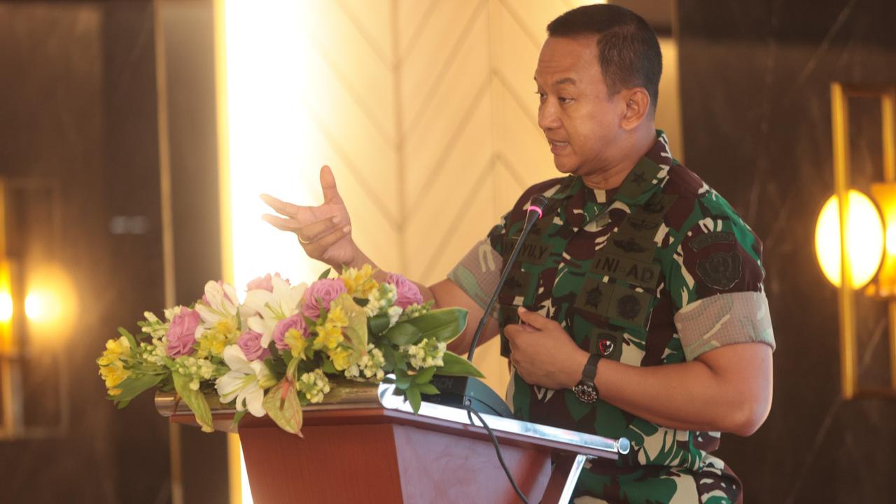 Kadispenad TNI: Jangan Jadi Katak Dalam Tempurung