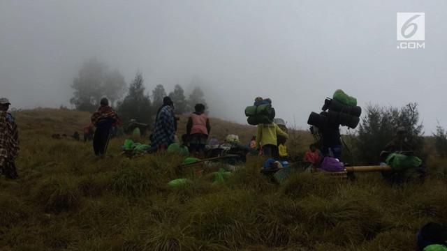 Upaya evakuasi para pendaki Gunung Rinjani yang terjebak akibat gempa di NTB masih terus berlangsung.