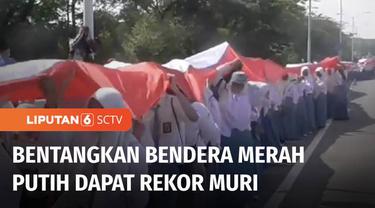 Bendera Merah Putih sepanjang lebih dari 3.000 meter dibentangkan oleh ribuan orang di atas Jembatan Suramadu, Jawa Timur. Kegiatan dalam rangka menyambut Hari Pahlawan tersebut, juga pecahkan rekor MURI.