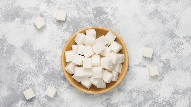 Menggunakan Madu dan Gula