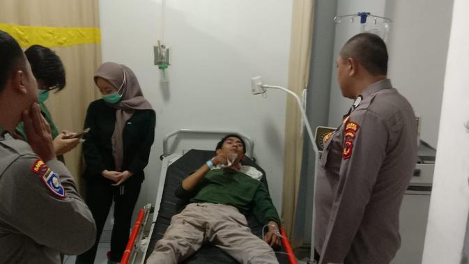 Fitnah Curi Ponsel Berujung Tragis, Pengamen Sukabumi Sayat Leher Teman Pakai Cutter