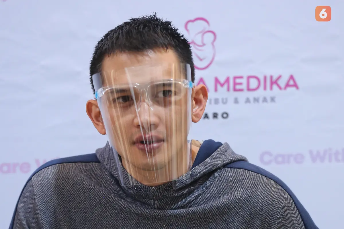 [Fimela] Rezky Aditya
