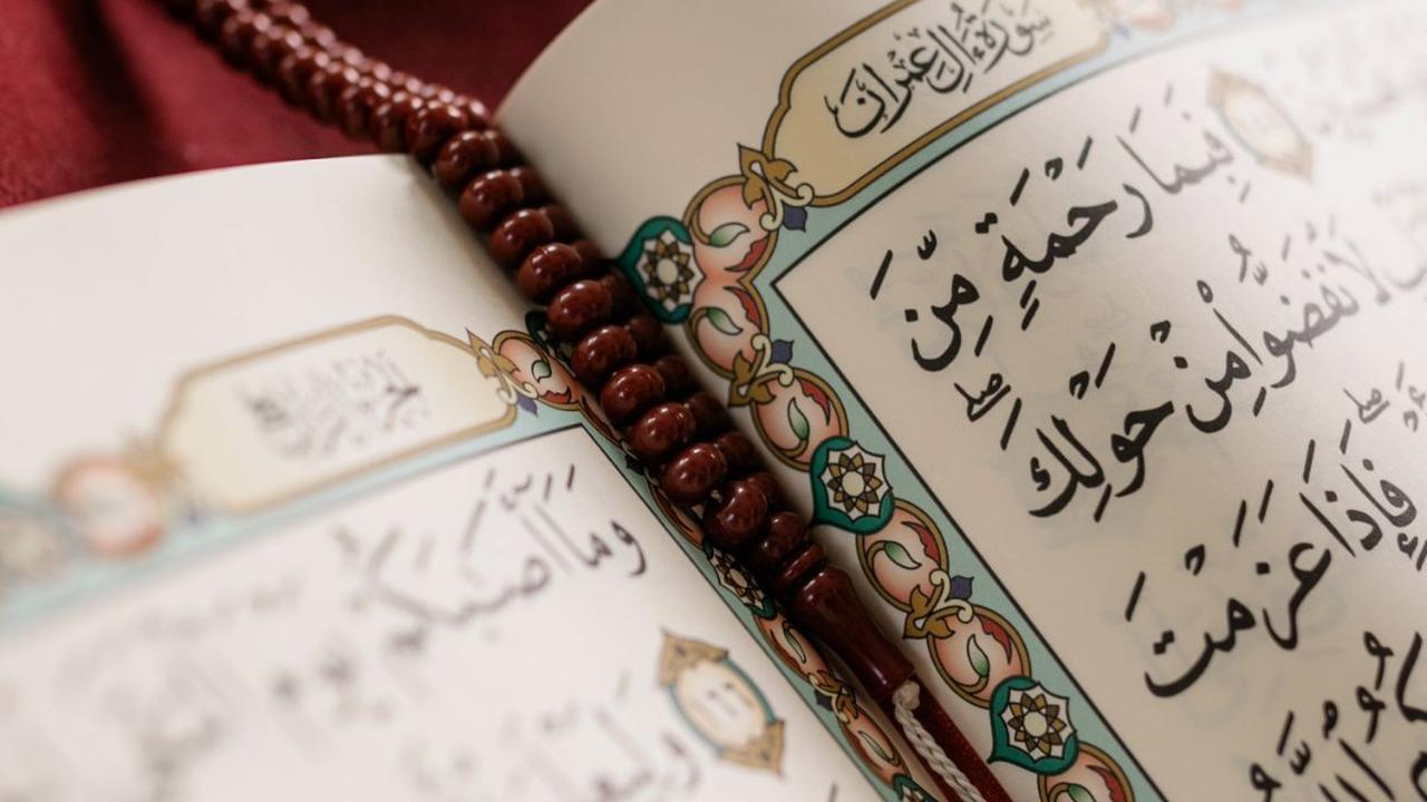 Ayat Seribu Dinar Latin dan Arti, Ketahui Manfaat dan Cara Mengamalkannya