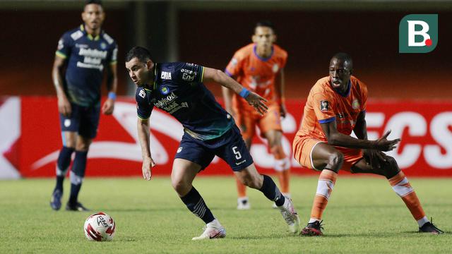 FOTO: Unggul 1-0 atas Persiraja di Babak Pertama, Persib Incar Juara Grup D - Farshad Noor; Ousmane Fane