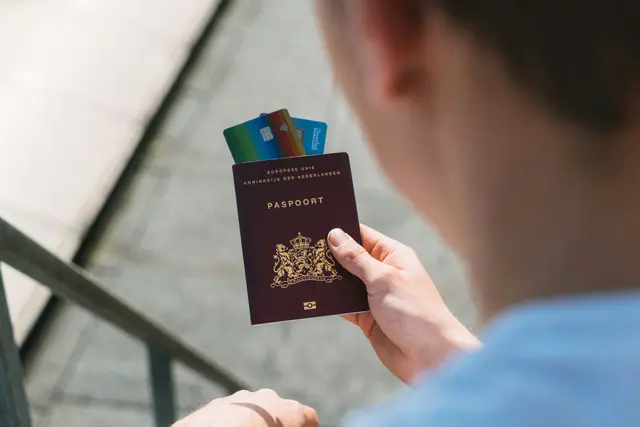 Daftar Lengkap Negara yang Hapus Stempel Paspor