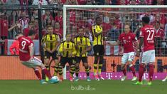 Bayern Munich menang 4-1 atas Borussia Dortmund dalam lanjutan Bundesliga. This video is presented by BallBall
