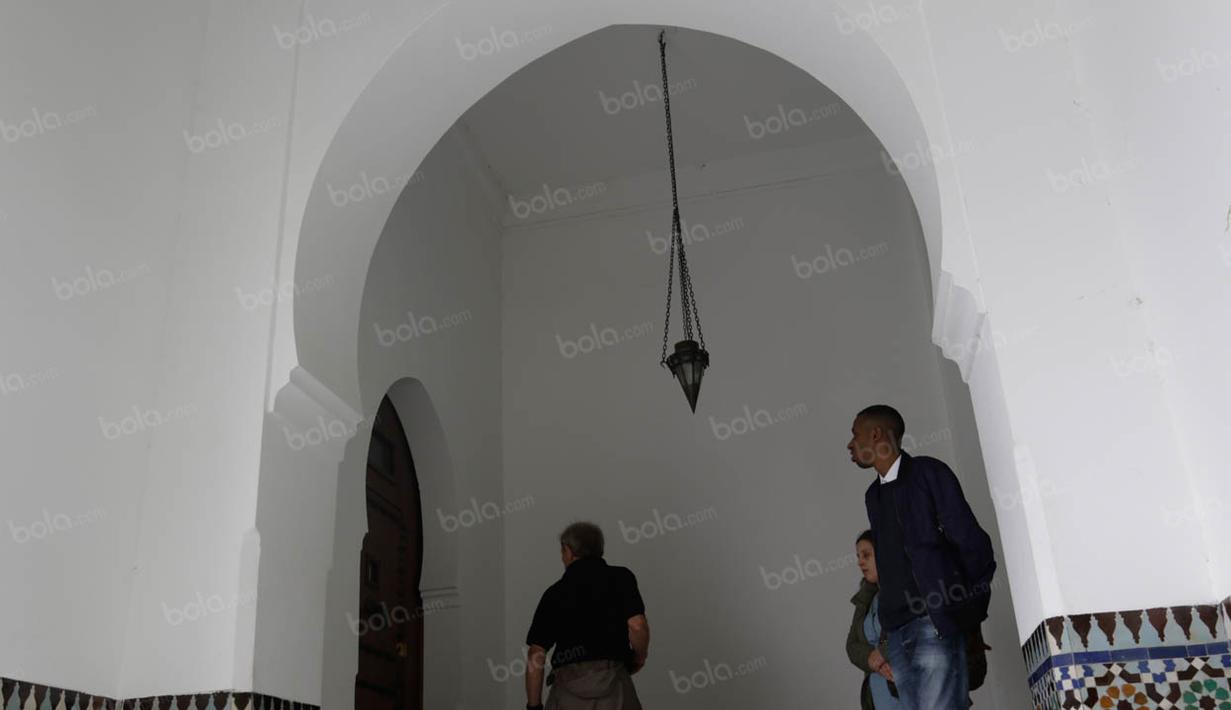 Perkembangan agama Islam membuatnya kini menjadi kepercayaan bagi 25 persen penduduk di Prancis. (Bola.com/Vitalis Yogi Trisna)