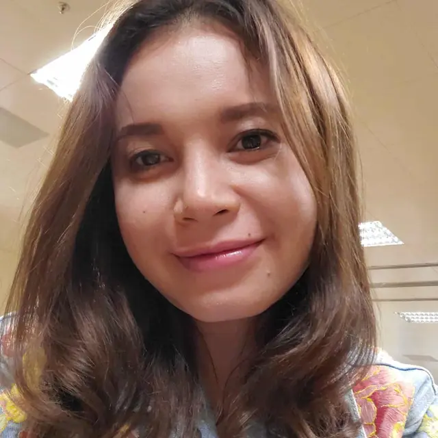 Potret Rossa Tanpa MakeUp yang Cantik Natural