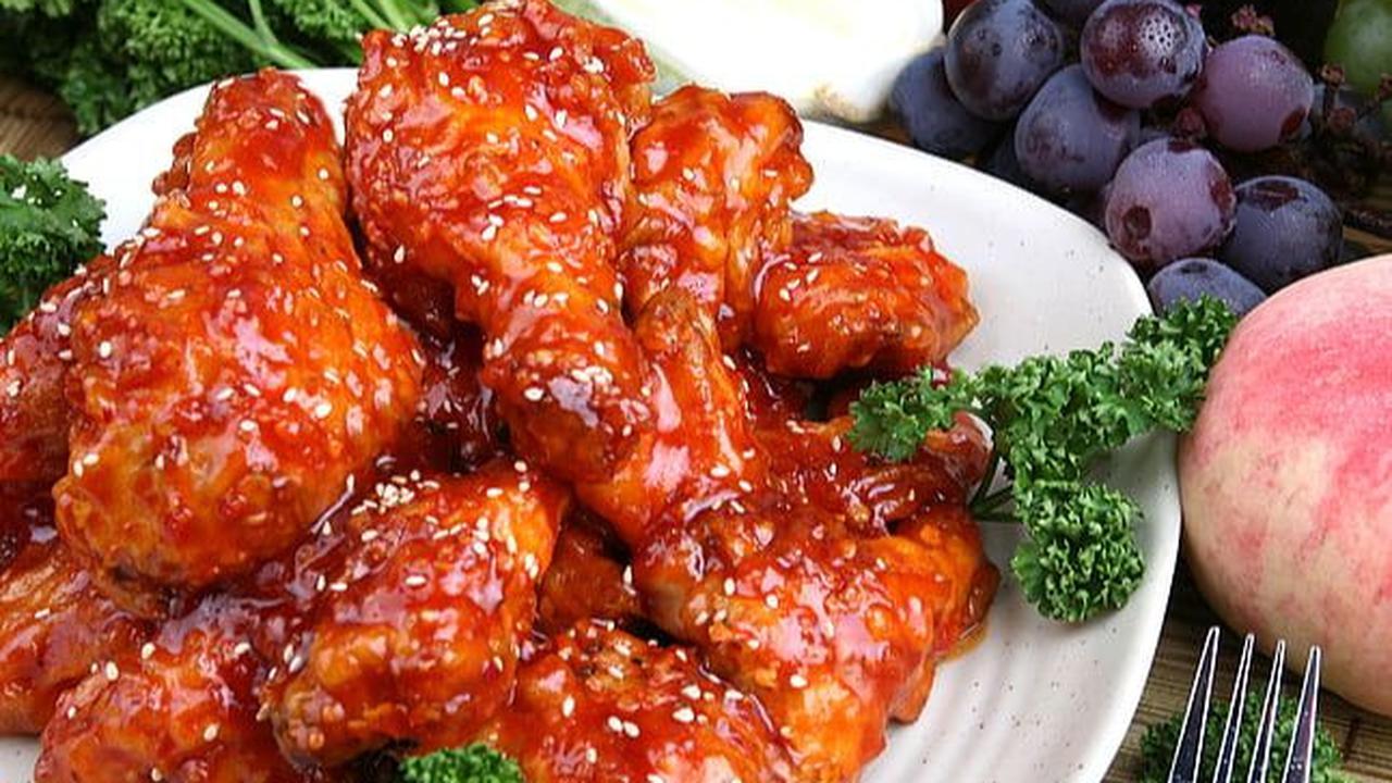 6. Resep Ayam Goreng Korea (Yangnyeom Chicken) ala Gyochon