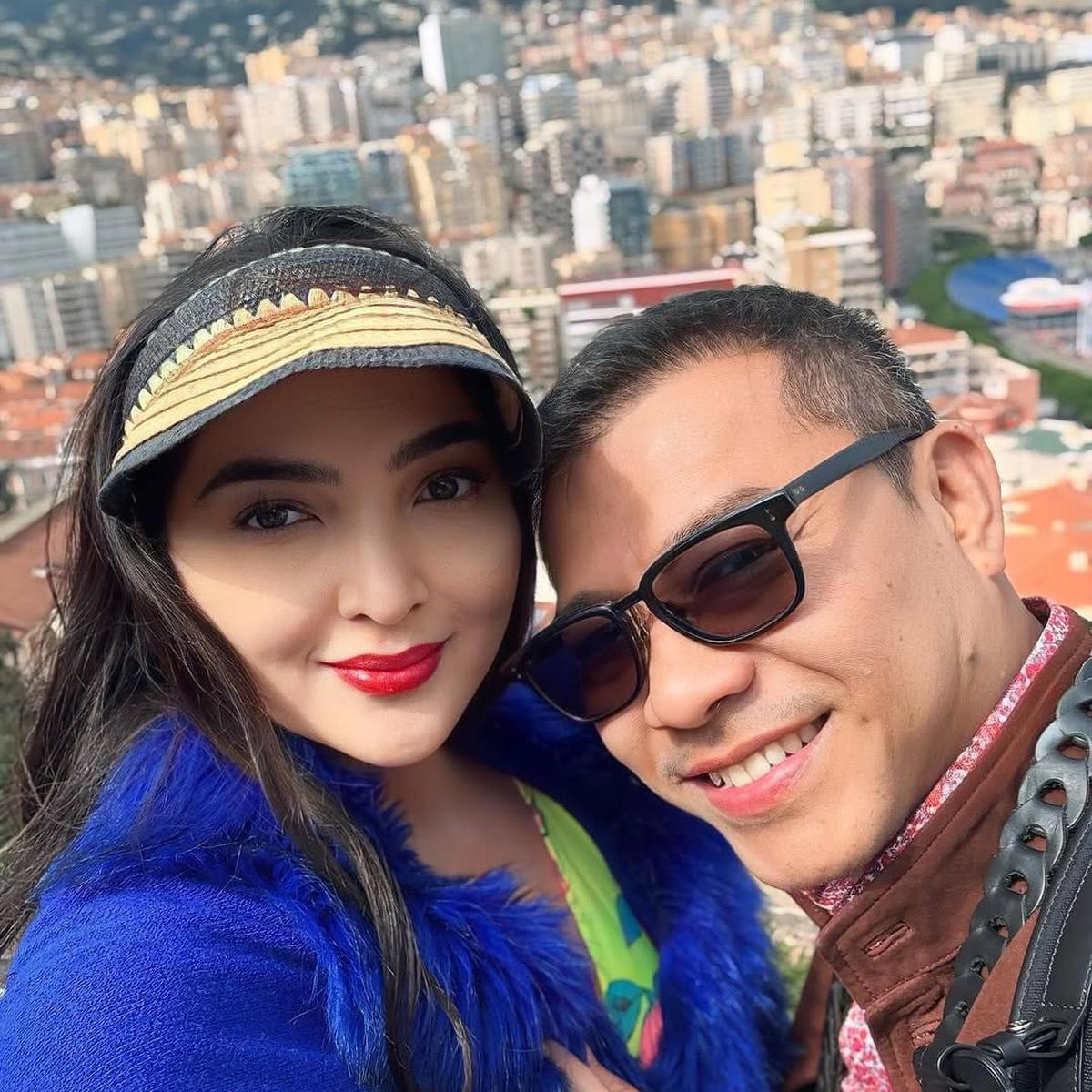 5 Potret Mesra Ashanty dan Anang Hermansyah Liburan di Monaco, Tampil Serasi