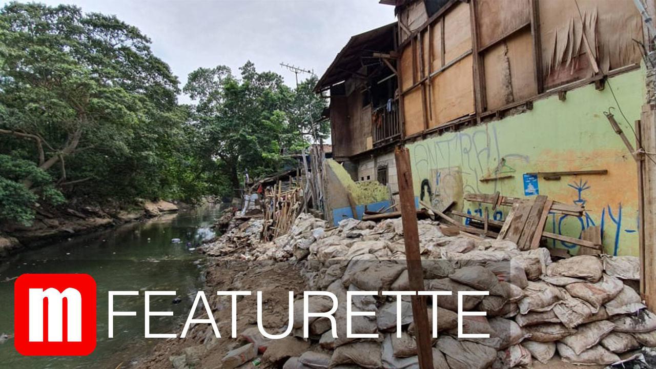 Mereka yang Tinggal di Atas Perluasan Daratan Kali Ciliwung