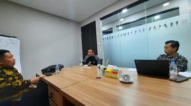 Auditor Ernts & Young mendatangi Kantor PSSI.