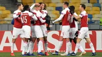 Arsenal menghadapi Vorskla di Stadion NSK Olimpiyskiy, Kiev, pada laga kelima Grup E Liga Europa, Kamis (29/11/2018) malam waktu setempat. (AFP/SERGEI SUPINSKY)