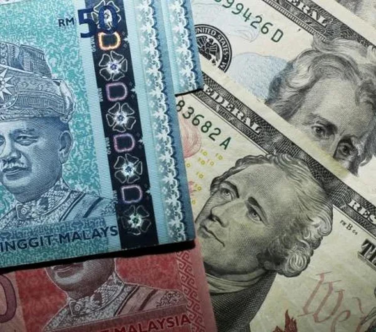 BNM juga diprediksi dapat memberlakukan beberapa batasan sementara pada posisi valas, dan insentif untuk memarkir deposit valas dan investasi masuk, katanya.