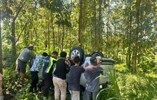Mobil Avanza Terperosok di Hutan Blora, Polisi Tangani Kecelakaan Tunggal Blora